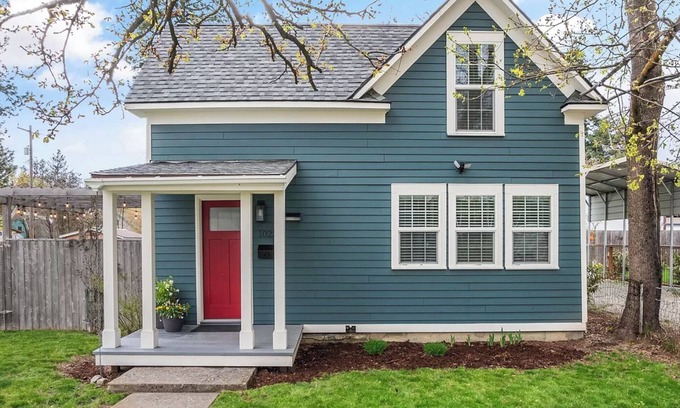 Coeur d'Alene House | RED DOOR RETREATnCoeur d'Alene