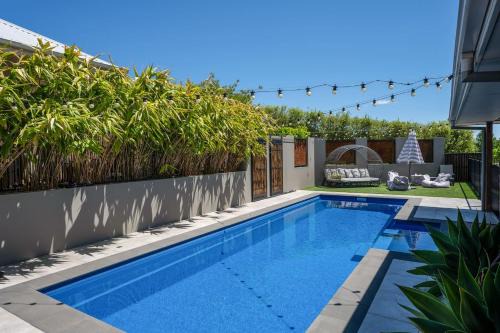 Central Mudgee House | Red Lotus Estate - Grand, Scenic and Made for Groups