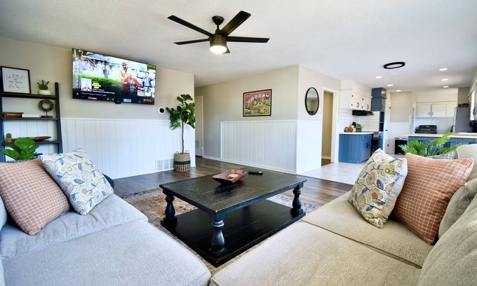 Lubbock House | Red Raider HQ – Spacious 4BR Minutes from Texas Tech & Jones Stadium