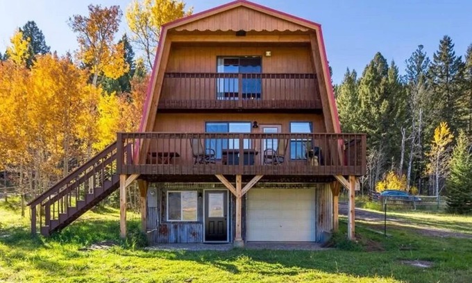 Island Park Cabin | Red Rock Cabin- Gorgeous Lake and Mountain Views 20 Min to Yellowstone