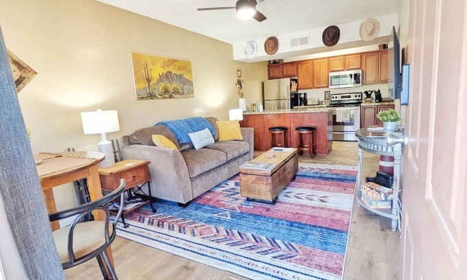 Oak Creek Condo | ~Red Rock Sanctuary w/Views~Pool~BBQ~Cozy~Clean~