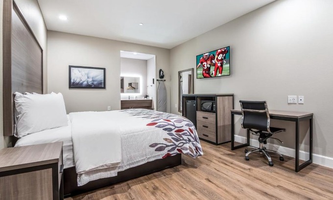 Tillmans Corner Hotel | Red Roof Inn & Suites Mobile SW - I-10