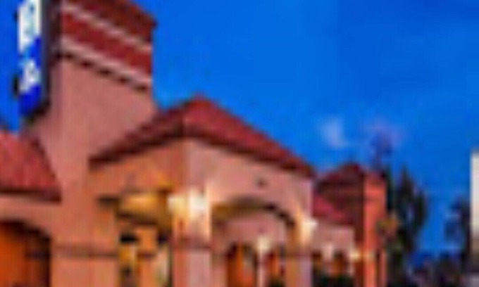 Wildflower Ranch House | REDS AND INDIAN'S STADIUM WITHIN 2 MILES