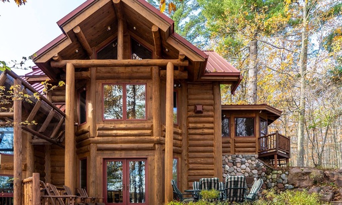 Land O Lakes Cabin | Redstone, a one-of-a-kind, luxurious 7200 sq. ft. impressive Lakeside log home