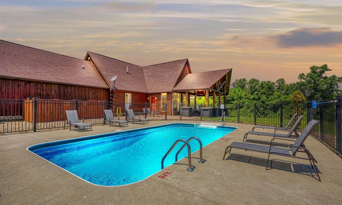Rockbridge Cabin | Reduced 50% remaining dates in January and February 2025! 8 br, 4 ba lodge!