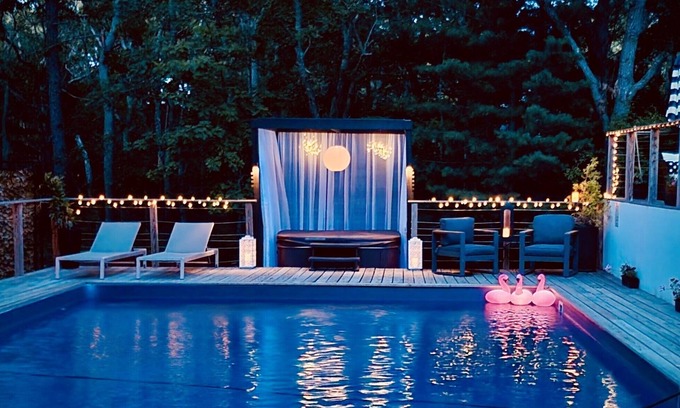 East Hampton House | Reduced Fall Rates-EH NW Bright Contemporary Pool, Hot Tub, Grill and Firepit!