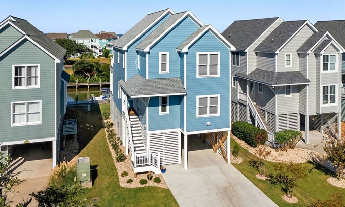 Manteo House | Reel Fun: New Construction in Pirates Cove | 32' Private Boat Slip | Community P