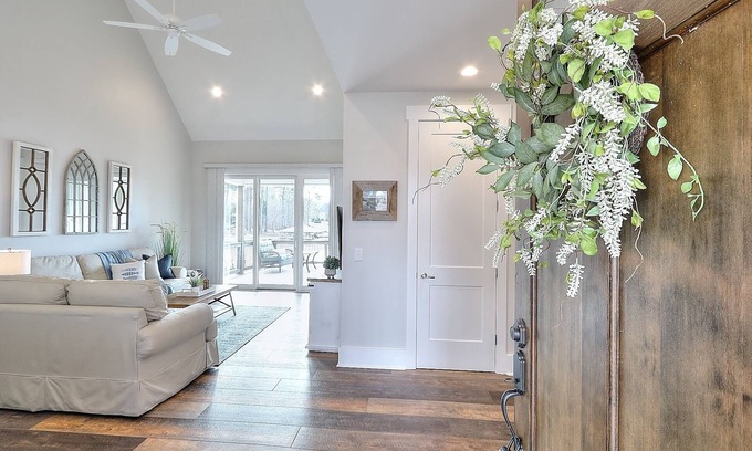 Milledgeville House | Reel good times, Lakefront Luxury Living, 3 bed/2 1/2 bath, dock your boat, swim