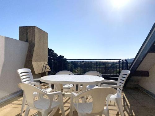 Arzon Apartment | REF 033 Appartement T3 vue mer Les Terrasses de Kerjouanno Arzon