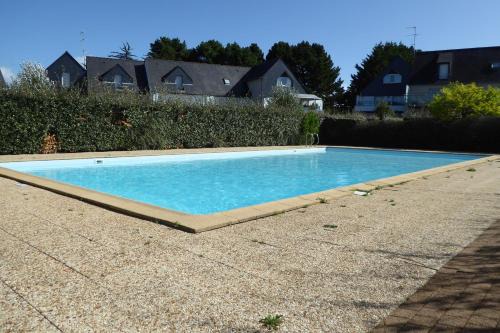 Arzon Apartment | REF 122 Appartement 4 pièces pour six personnes avec piscine et cours de tennis Port Crouesty ARZON