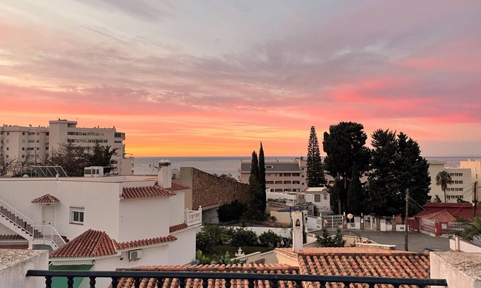 Torreblanca Ski Chalet | Ref 290: Townhouse with roof terrace ,pool sea view,& easy walk to the beach.