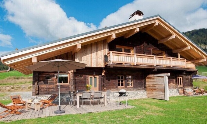 Notre-Dame-de-Bellecombe House | Refuge DES Ptits Loups
