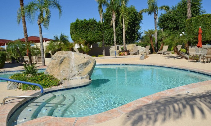 South Scottsdale Condo | Regency Luxury Condo, heated pool & hot tub in Gated Community walk to Old Town