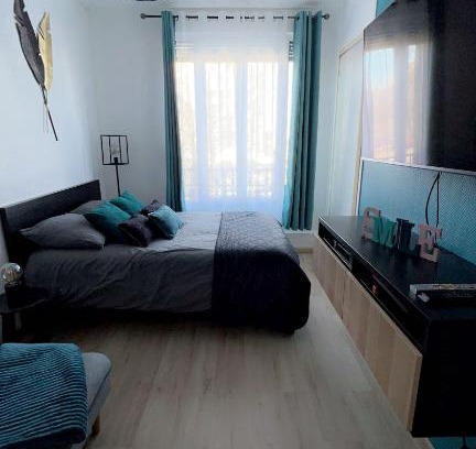 Courlancy Apartment | Reims Blue Sky