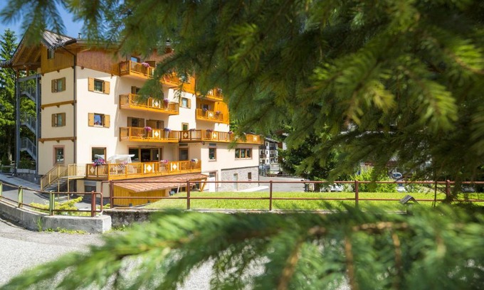 Campitello di Fassa Hotel | Relais San Giusto