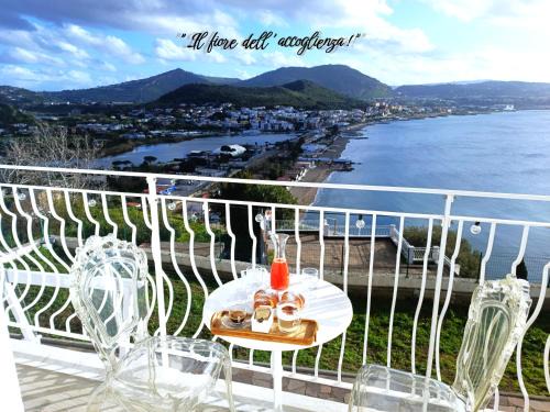 Baia Bed & Breakfast | Relais Tiaré Bed and Breakfast