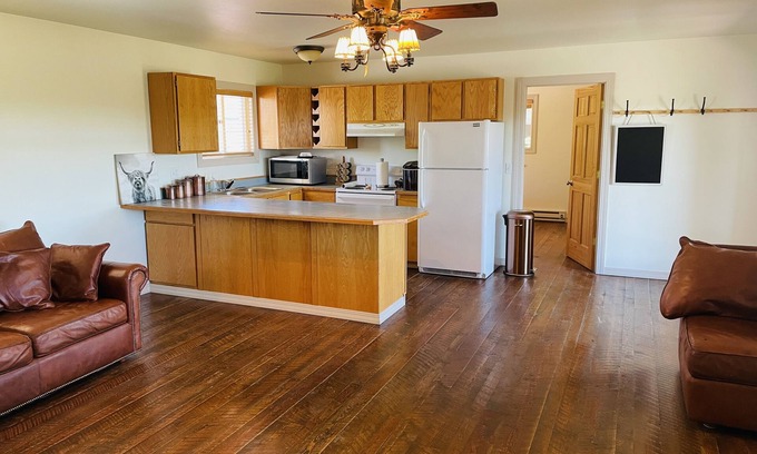 Big Timber House | RELAX 175 Cottage in Big Timber, Montana