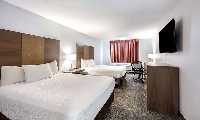 Grants Pass Resort | Relax and Recharge! Stylish Unit Awaits! Quick Drive to Grants Pass Golf Club!