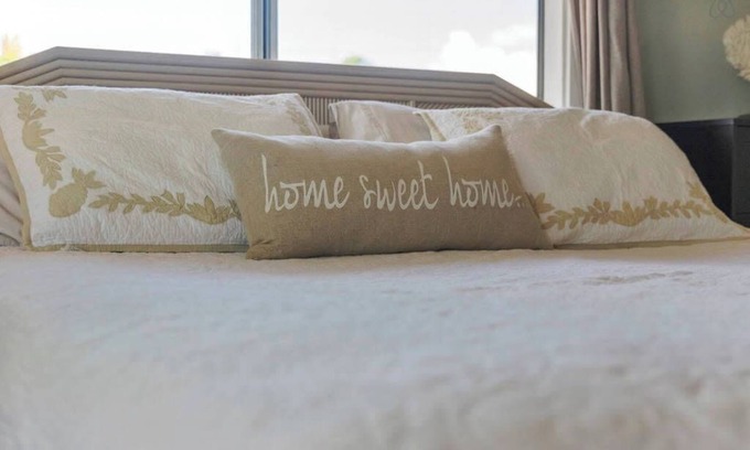 Keolu Hills Apartment | Relax at Kapakai Cottage – 2-Bedroom Comfort with Full Kitchen & W/D