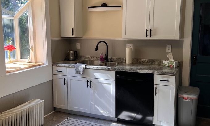 Pleasant Gap House | Relax at the Blue Indulgence