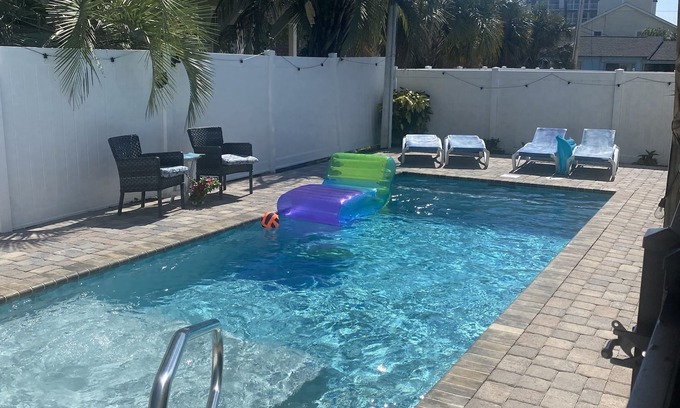 Windy Hill Apartment | Relax by stunning pool at you cozy beach villa, pets ok