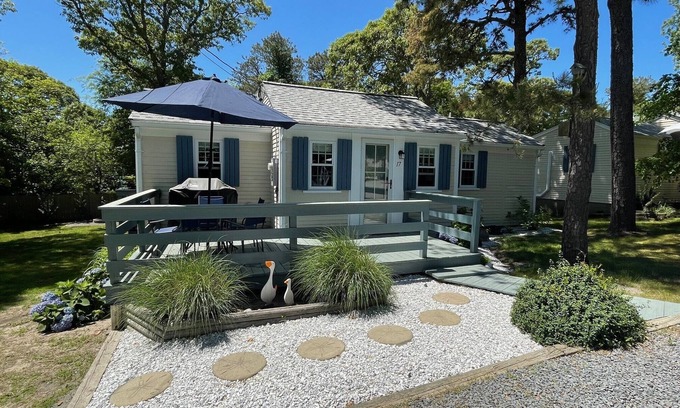 Dennis Port Cottage | Relax by the sea! 3-Bedroom cottage near top Cape Cod Beaches