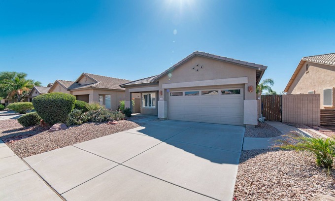 Coldwater Springs House | Relax in sunny Arizona with a heated pool and golfcourse view