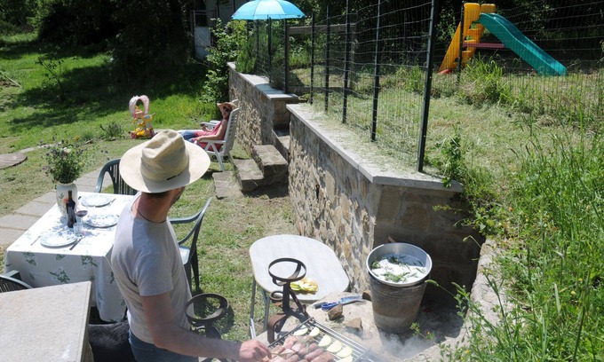 Bivio Lugnano Apartment | Relax in the pool, play foosball, barbecue, save money!
