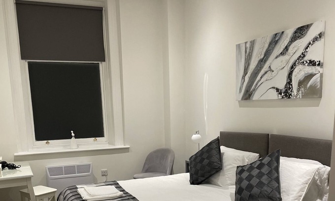 Bournemouth Apartment | Relax Inn - Flat 2, 559 Wimborne Road