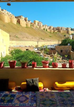 Amar Sagar Pol Hotel | Relax Inn Jaisalmer