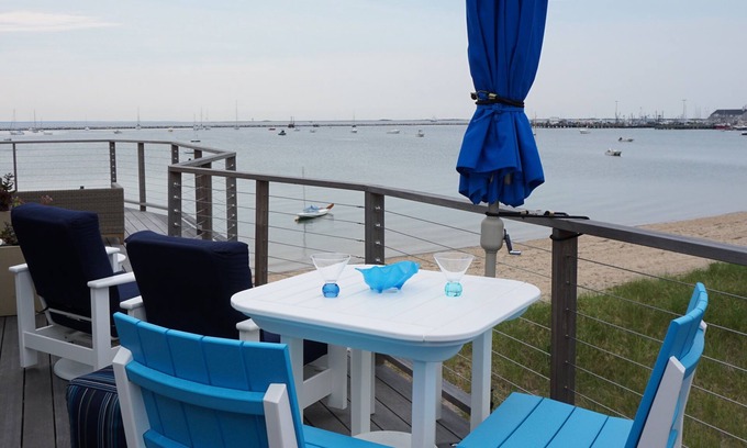 Commercial Street Condo | RELAX, REFRESH-ON THE BEACH!