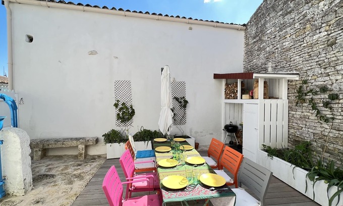 Arceau House | RELAXATION, BIKING, BEACHES