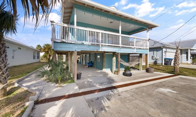 Laguna Beach Estates House | Relaxing 2-Bedroom Beach Cottage(Entire 2nd Floor)