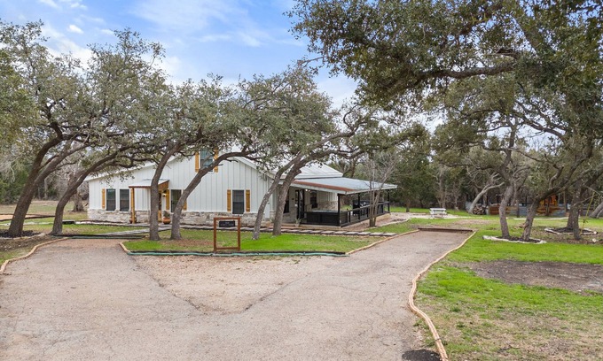Wimberley House | Relaxing family friendly farmhouse minutes from the shops at Wimberley square!