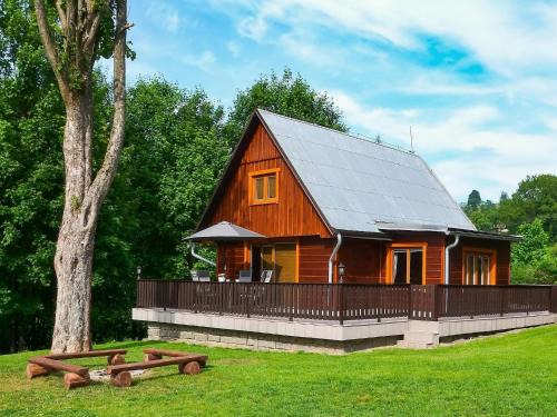 Krasna Lipa Ski Chalet | Relaxing Forest Escape with BBQ