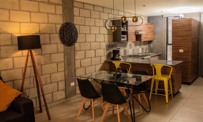 Downtown Guadalajara Apartment | Relaxing Getaway Loft w/Gym & Coworking | 2 BD | Tribu Colón
