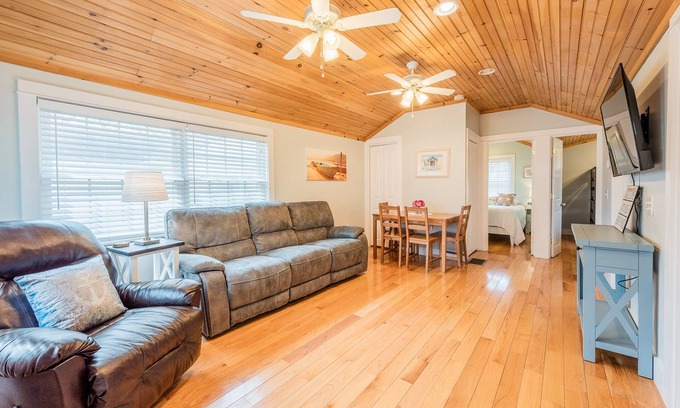 Westerly Cottage | Relaxing Getaway with Town Beach Access