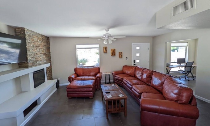 Fountain Hills House | Relaxing Golf Escape with Private Pool and Hot Tub