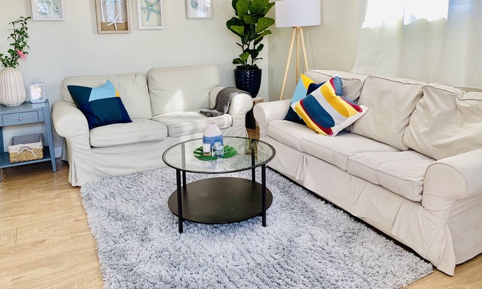 Altadena House | Relaxing Guesthouse < 10 mins from Rose Bowl