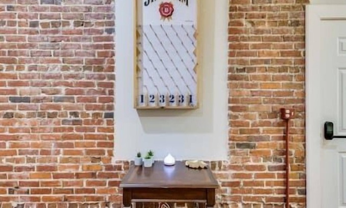 Downtown Apartment | Relaxing Historic Downtown Loft w/gated parking