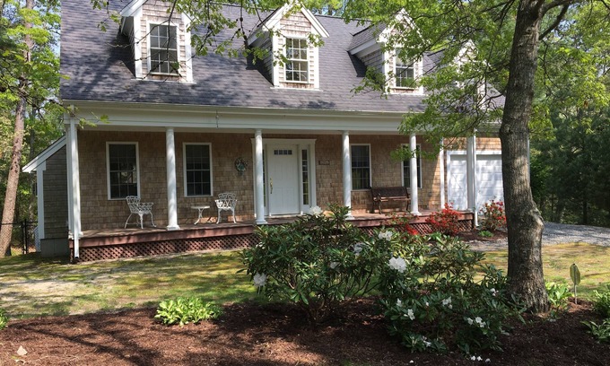 East Falmouth House | Relaxing Lakefront Dog Friendly 4 Bedroom Home Close to Town, Beaches & Shopping