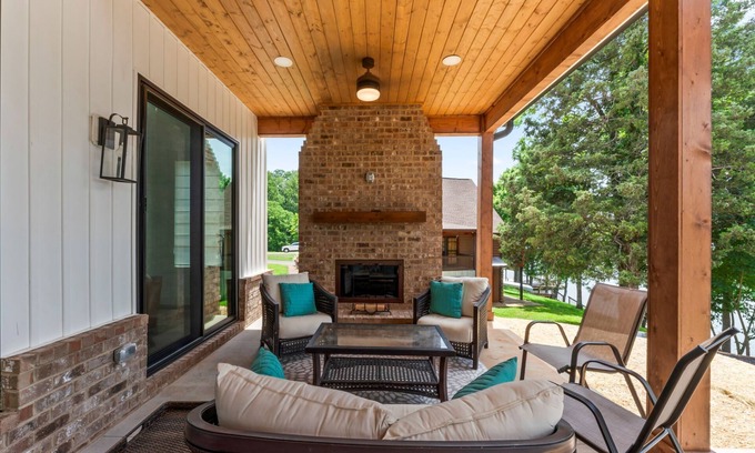 Harriman House | Relaxing Lakefront Retreat with Dock on Watts Bar Lake