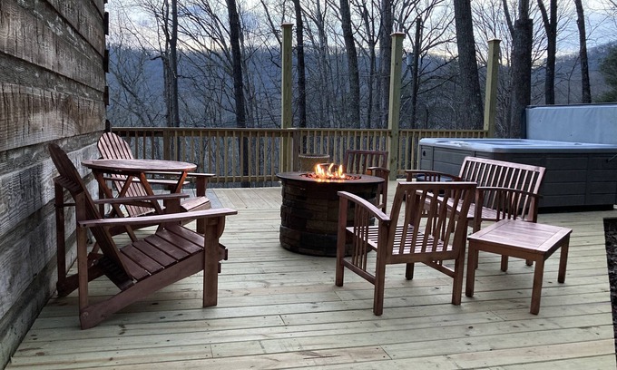 Five Points Cabin | Relaxing mountain cabin w/hot tub, fire table, and WiFi!