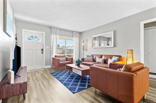 Plaza Terrace Villa | Relaxing Pool Home for Family Getaway Close to Tampa Zoo, Busch Gardens, Restaurants and Shopping!