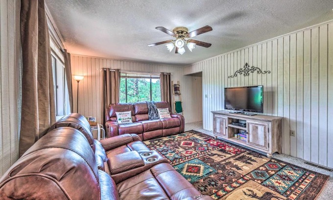 Ruidoso House | Relaxing Ruidoso Getaway with Spacious Deck!