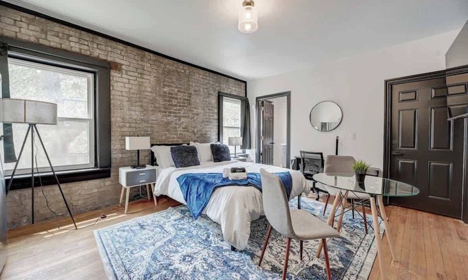 Lower East Side Apartment | Relaxing Stay Near DT | Near Lakefront & Culture