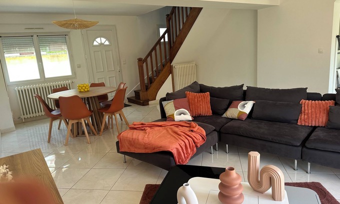Perigueux House | Relaxing stay: swimming pool, garden, close to the center
