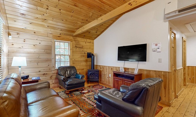 Northport Cabin | Relaxing two bedroom cabin escape w/fireplace, kitchen & wooded views
