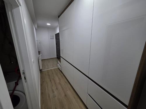 Novi Pazar Apartment | Relje krilatice