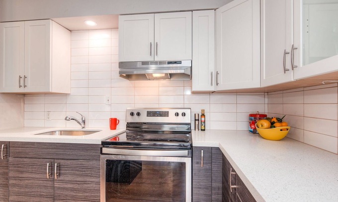 Victoria Hills House | Remodeled 5 beds home with brand-new appliances